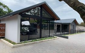 Coral Wood Self Catering Suites And B&B